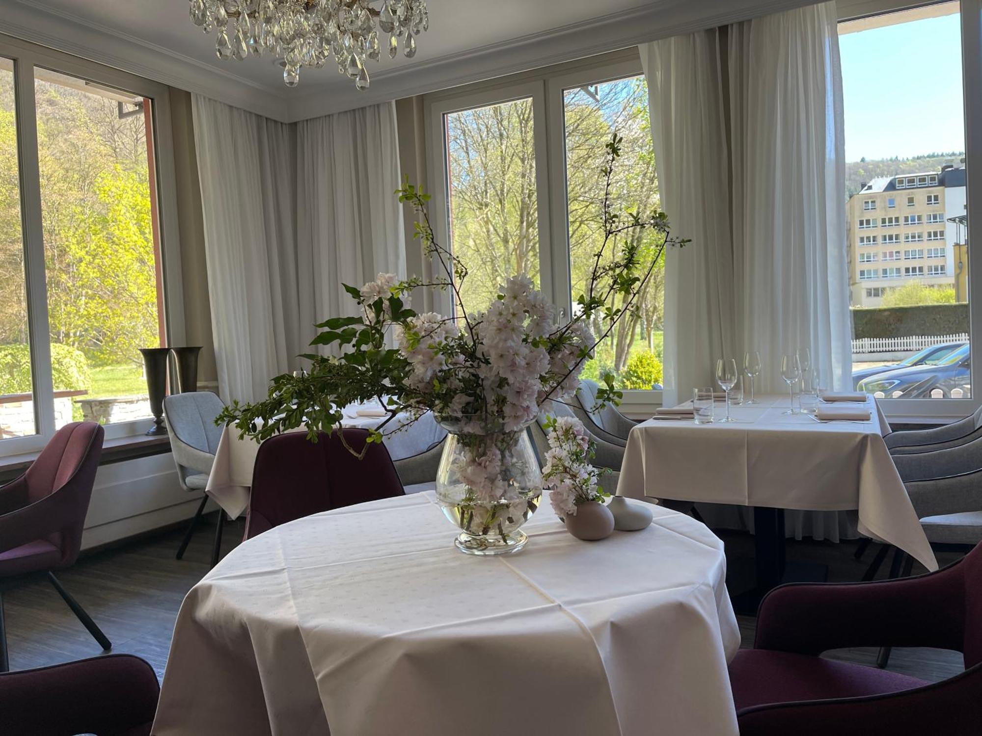 Hotel Alte Muehle Бад Бертрих Екстериор снимка