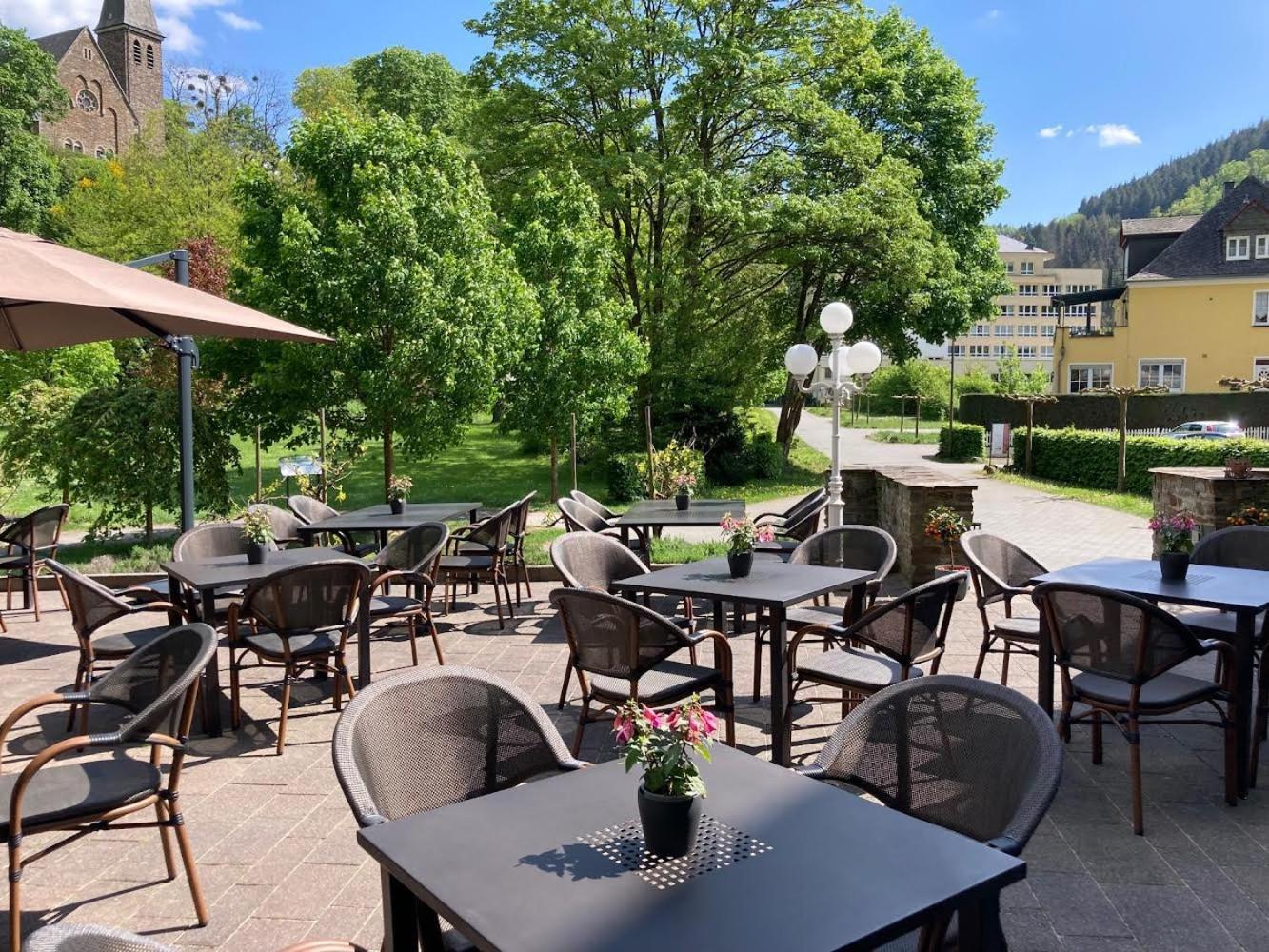 Hotel Alte Muehle Бад Бертрих Екстериор снимка