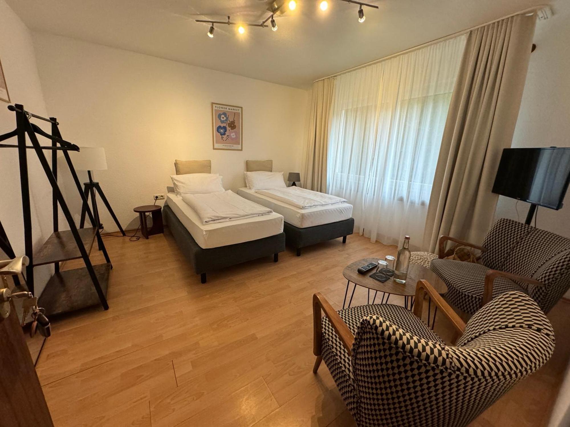 Hotel Alte Muehle Бад Бертрих Екстериор снимка